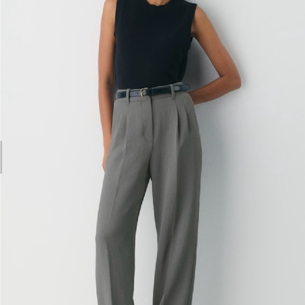 NWT Aritzia Effortless Coal Gray Trousers - Picture 6 of 6